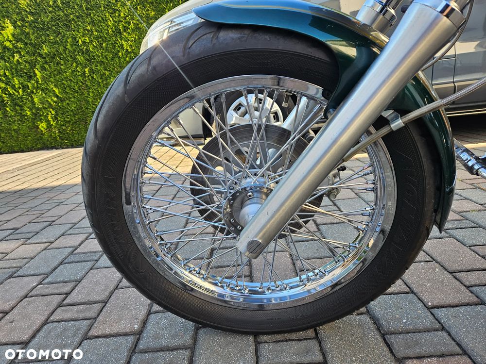 Suzuki Intruder - 18