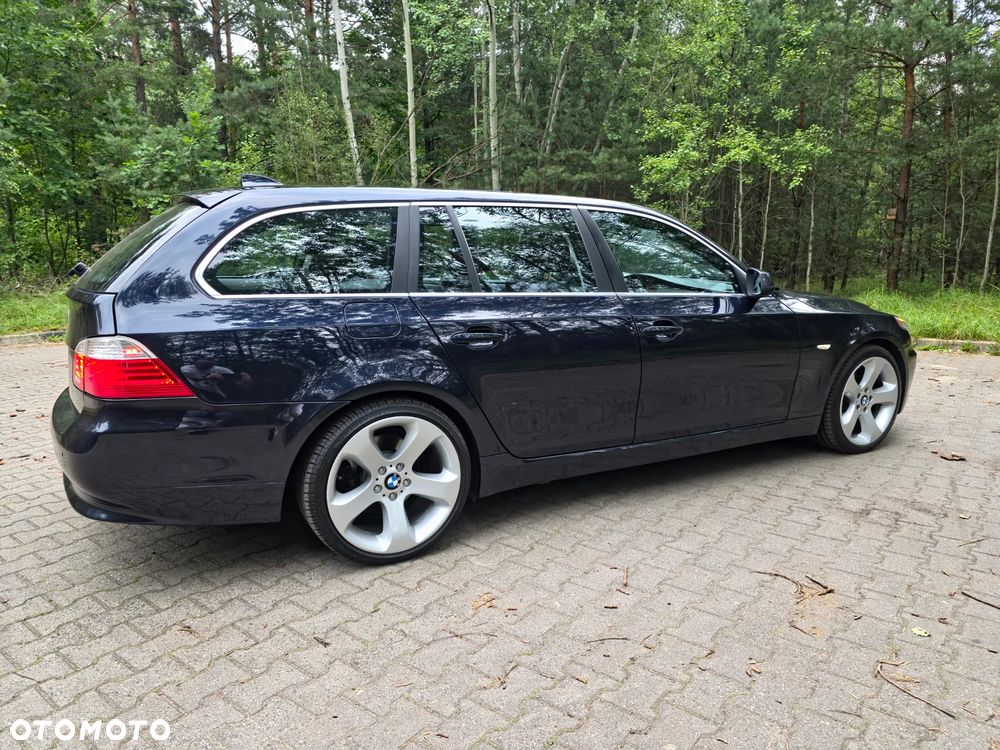BMW Seria 5 525d Edition Sport - 30