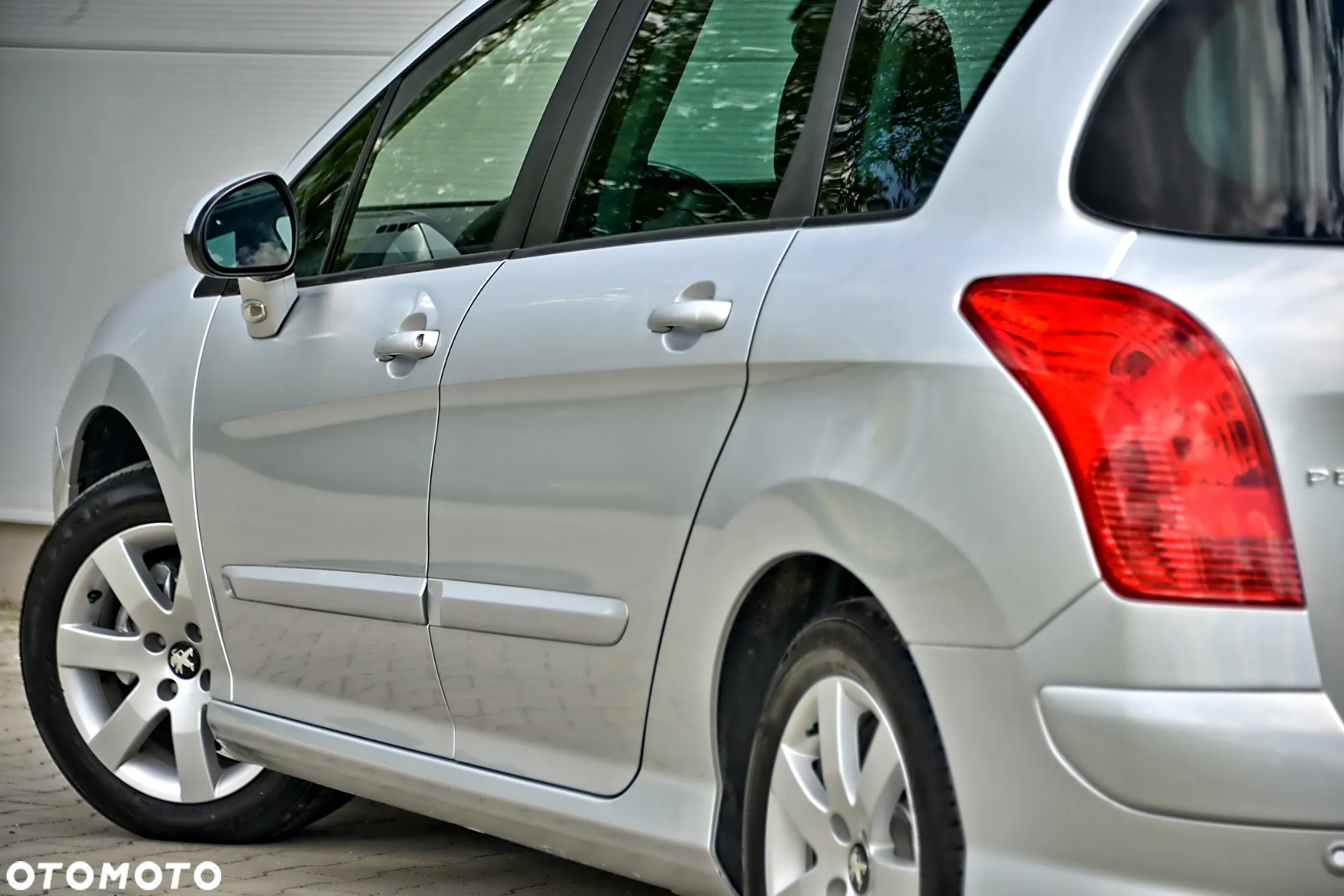 Peugeot 308 SW HDi FAP 110 Premium - 16