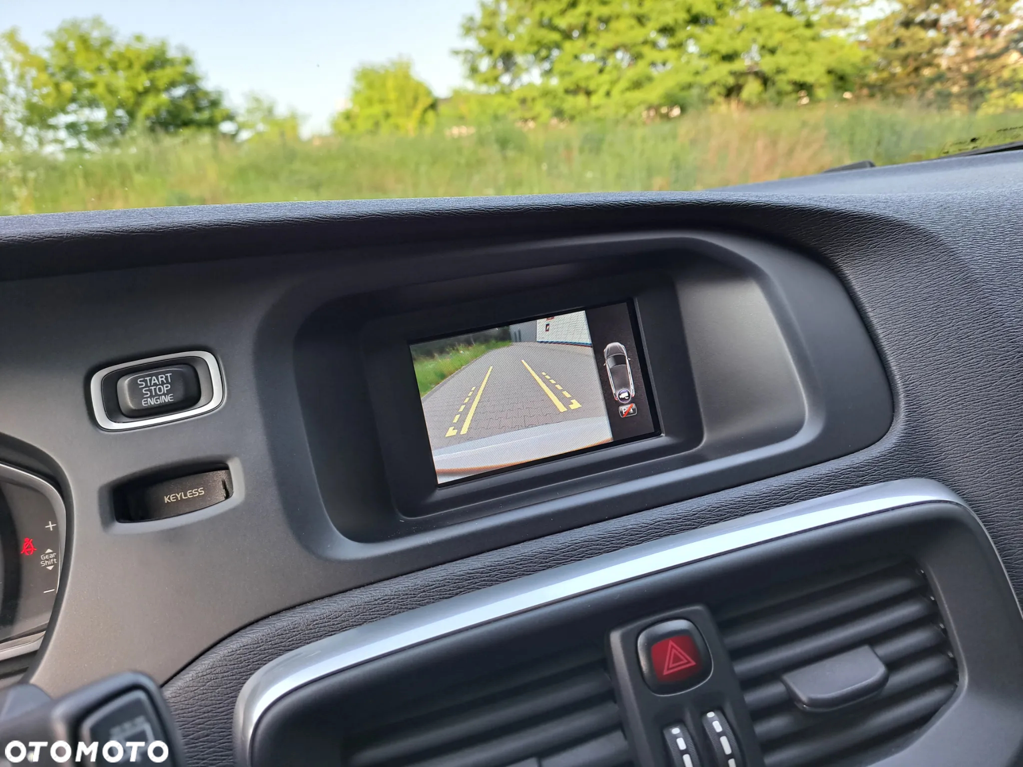 Volvo V40 - 25