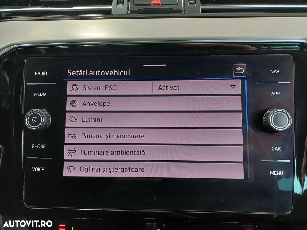 Volkswagen Passat 2.0 TDI SCR DSG Elegance - 20