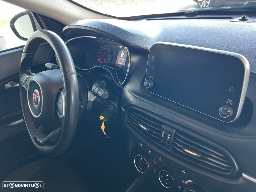 Fiat Tipo Station Wagon 1.3 M-Jet Lounge Tech J17 - 27
