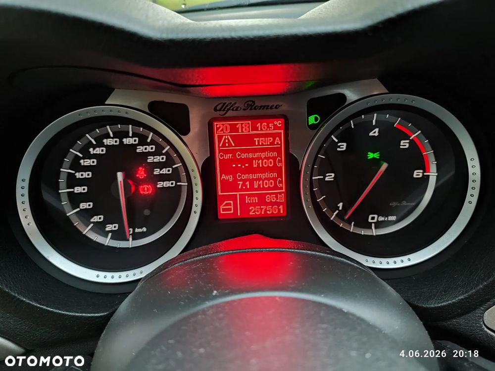 Alfa Romeo 159 1.9 JTDM 16V DPF Distinctive - 10