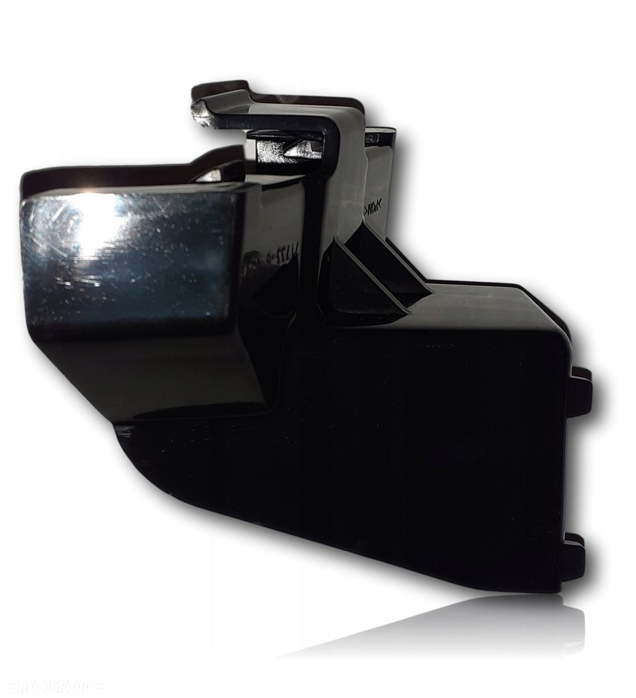 SUZUKI S-CROSS 13-15 ŚLIZG POD LAMPE PRZÓD PRAWY - 2