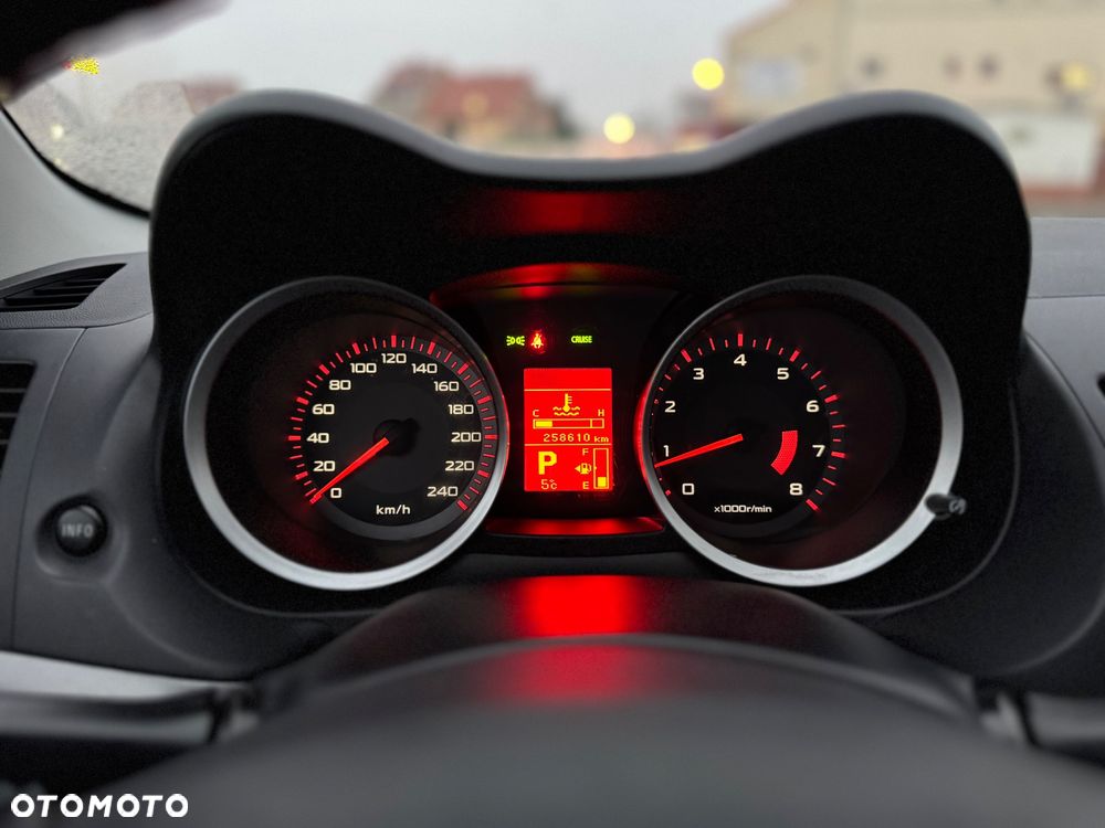 Mitsubishi Lancer 1.8 CVT Invite - 32