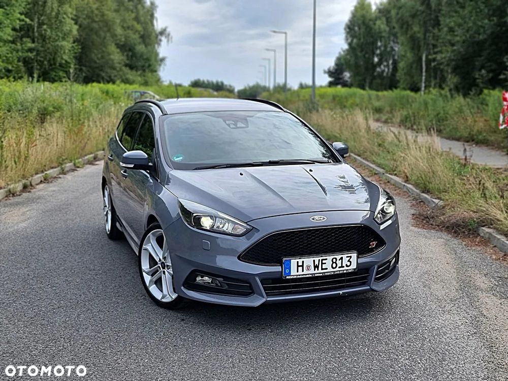 Ford Focus 2.0 TDCi ST - 9