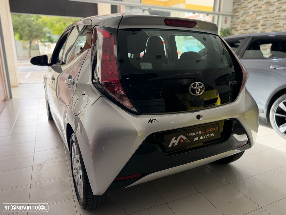 Toyota Aygo 1.0 Plus - 4