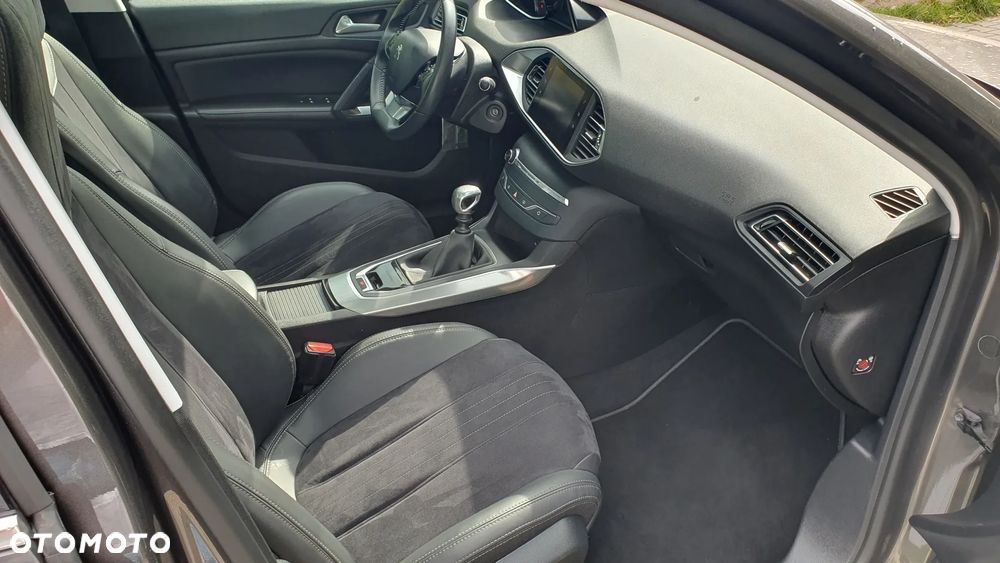Peugeot 308 1.2 PureTech GPF Allure Pack S&S - 18