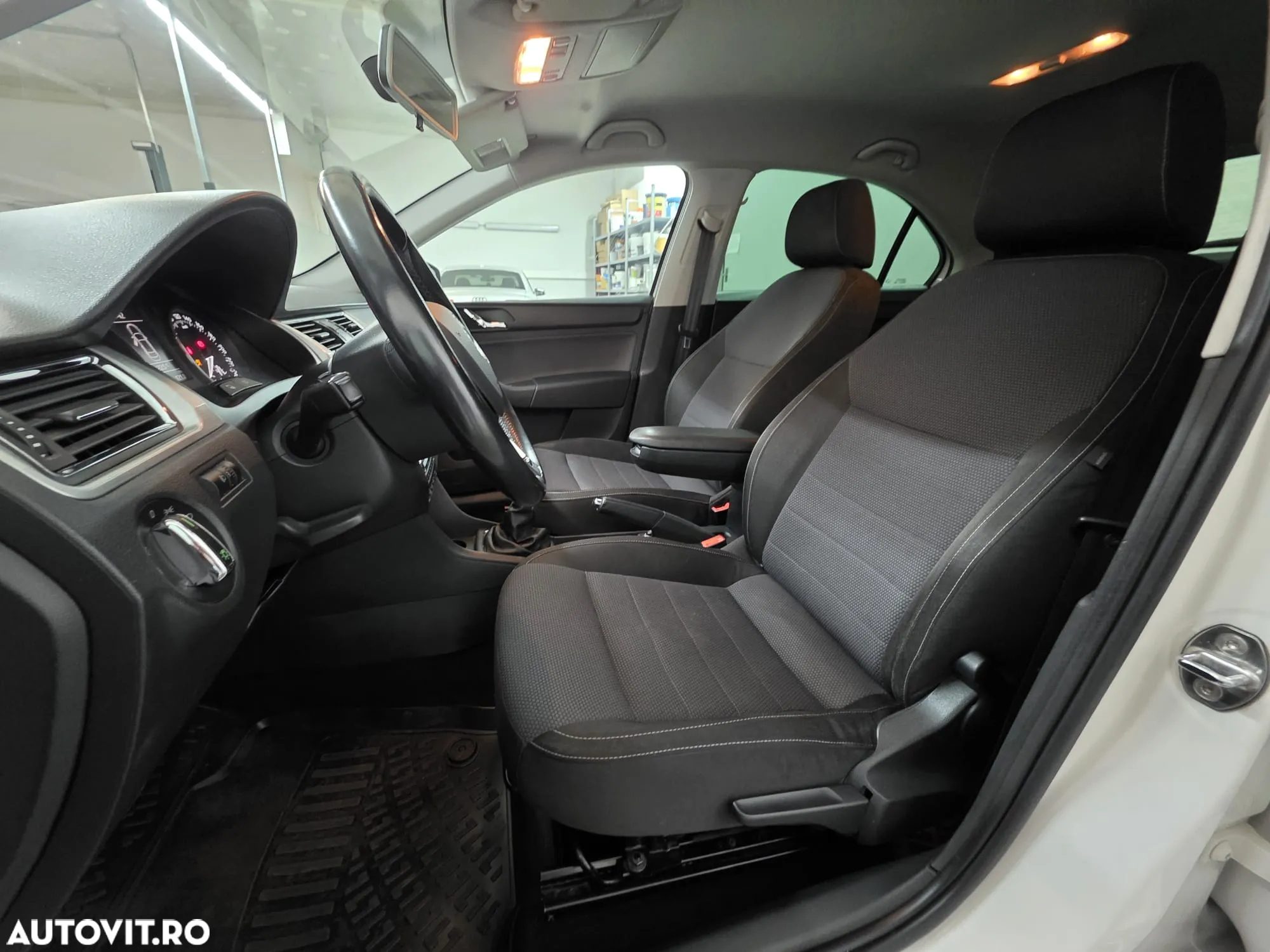 Skoda RAPID - 10