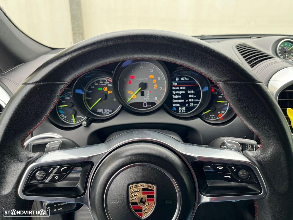 Porsche Cayenne S - 13