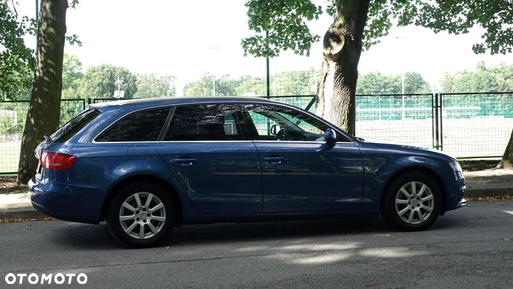 Audi A4 Avant - 32