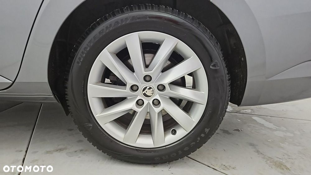 Skoda Superb 2.0 TDI SCR Ambition DSG - 25