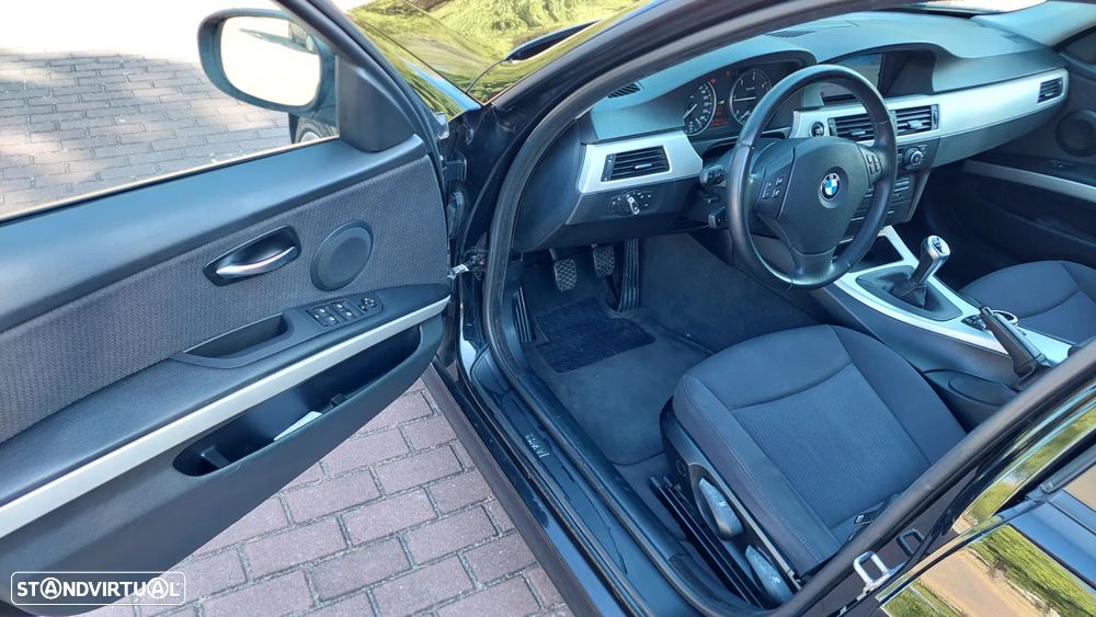 BMW 320 d DPF Touring - 7