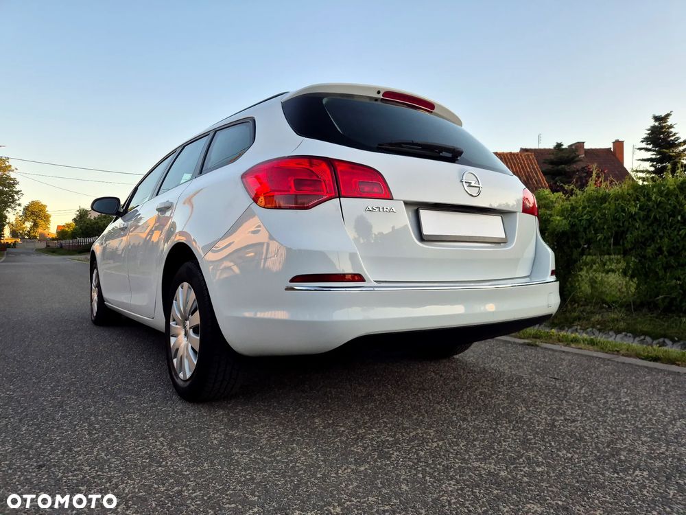 Opel Astra 1.6 Style - 8