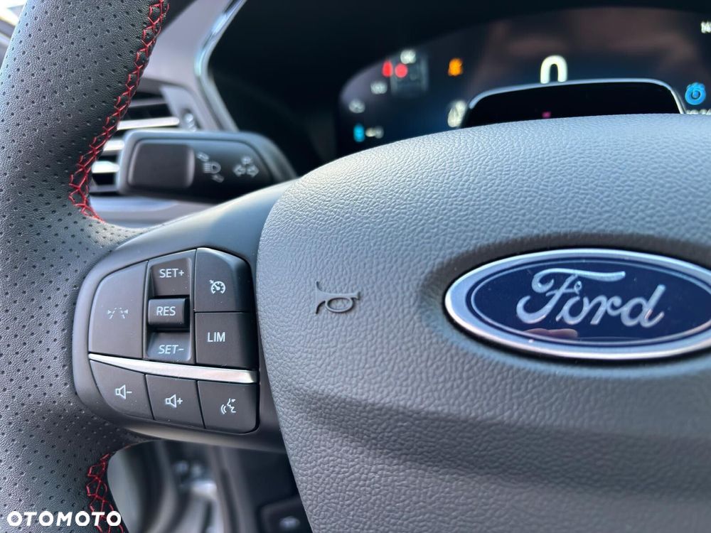 Ford Kuga - 21