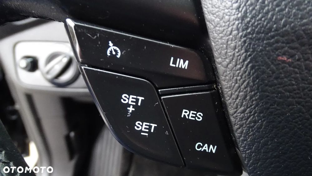 Ford C-MAX 1.5 TDCi Start-Stop-System Trend - 19