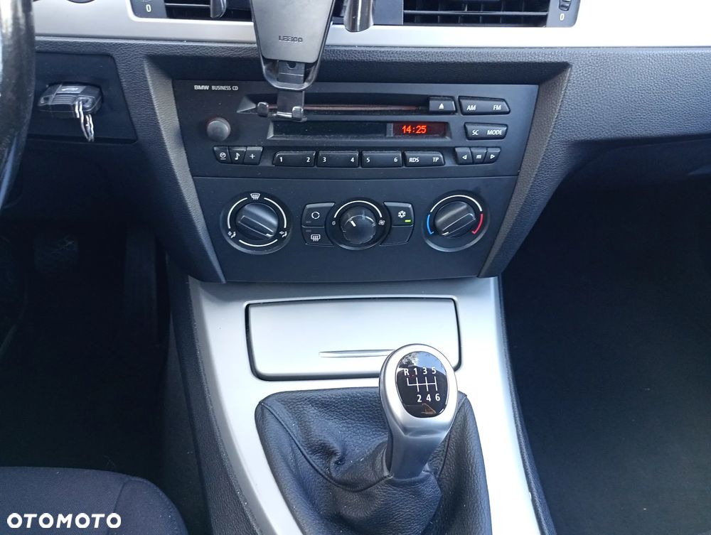 BMW Seria 3 318i - 3