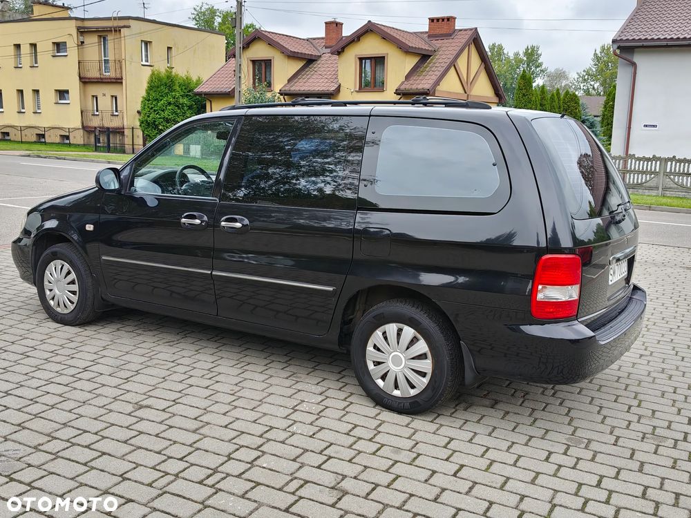 Kia Carnival CRDi Executive - 14