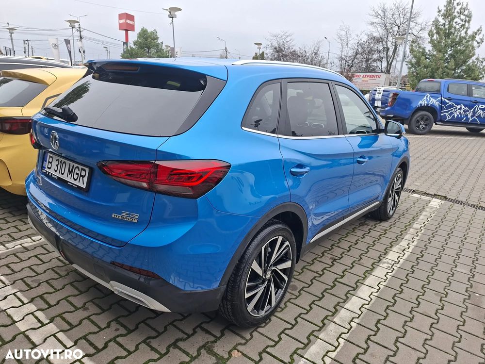 MG ZS HEV Hybrid+ Luxury - 11