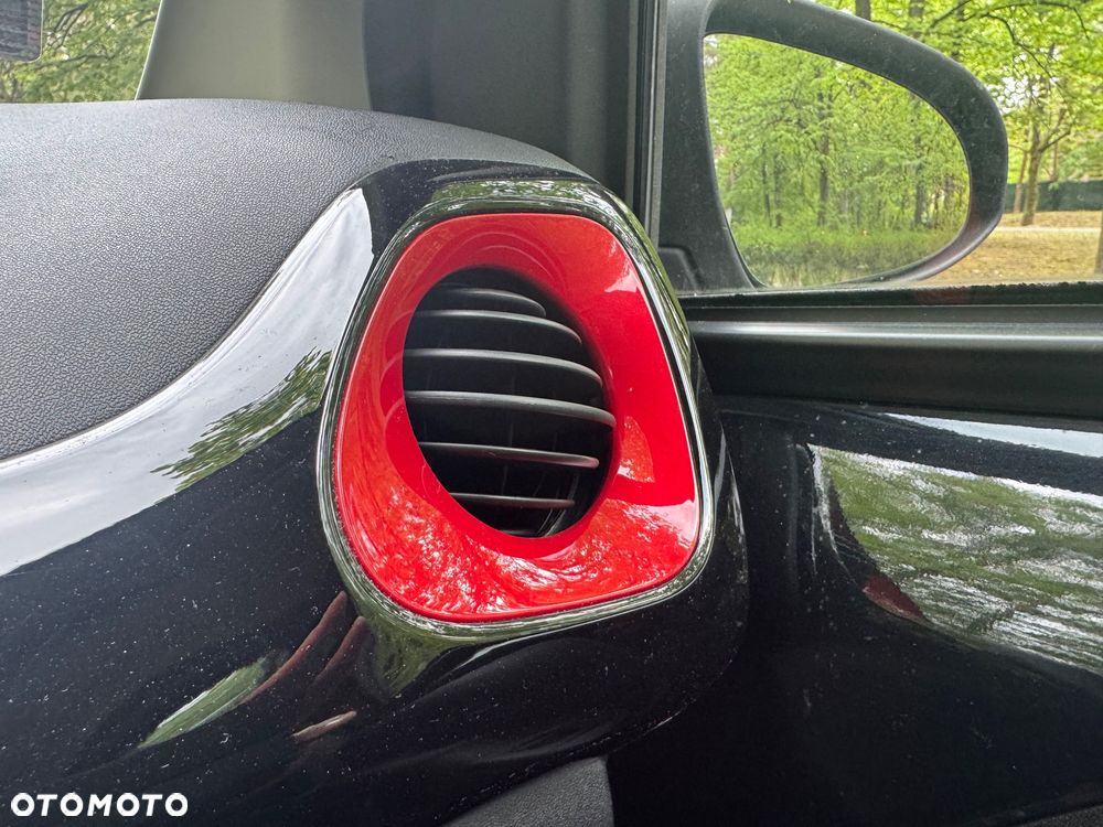 Toyota Aygo x-clusiv - 21