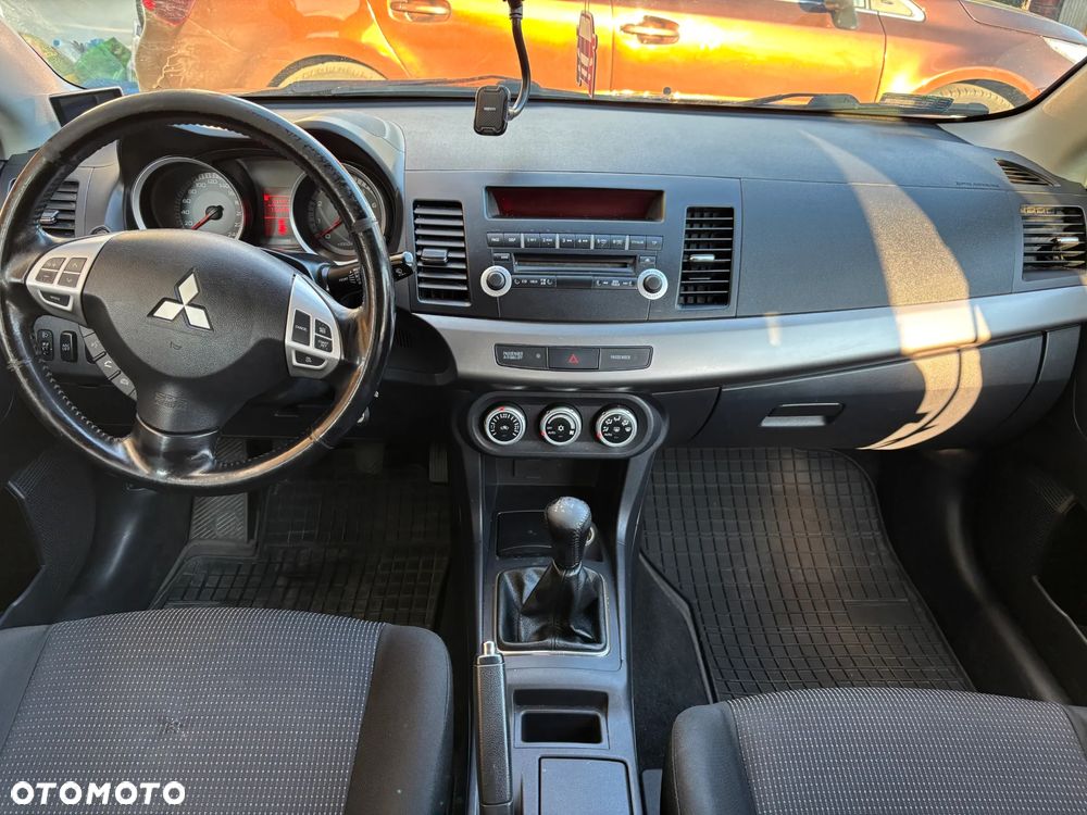 Mitsubishi Lancer 1.8 Intense - 5