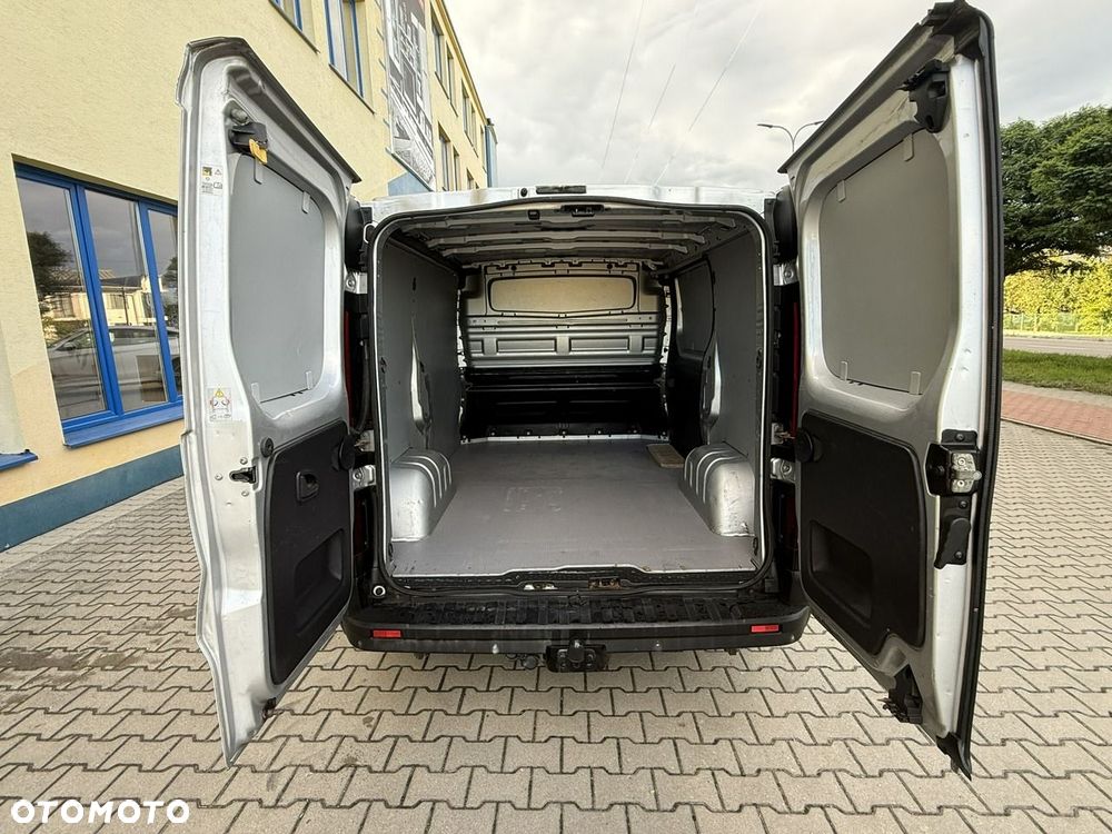 Opel Vivaro - 11