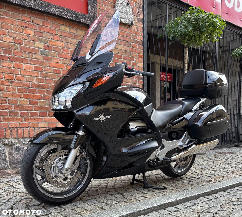 Honda ST - 17