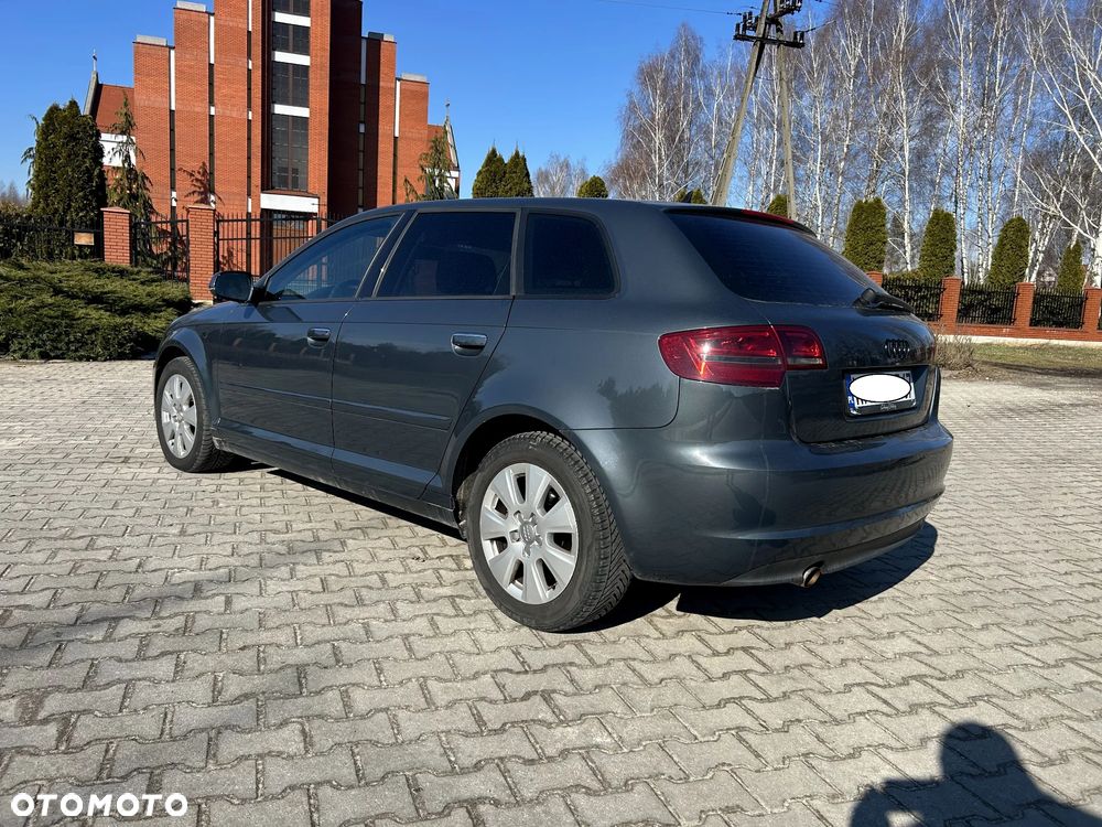 Audi A3 Sportback 1.6 TDI Ambiente - 3