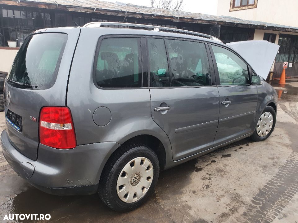 Dezmembram VW Touran 1,9 BLS - 5
