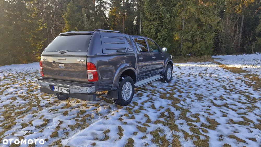 Toyota Hilux 3.0 D-4D Invincible - 18