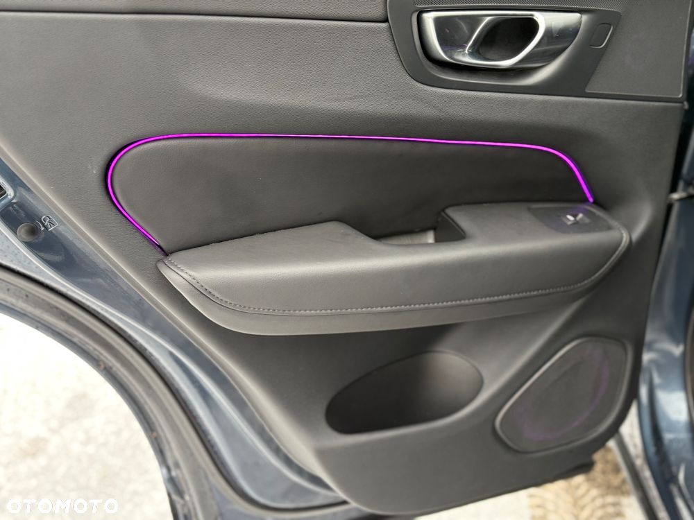 Volvo XC 60 T6 AWD Recharge Geartronic Inscription Expression - 20