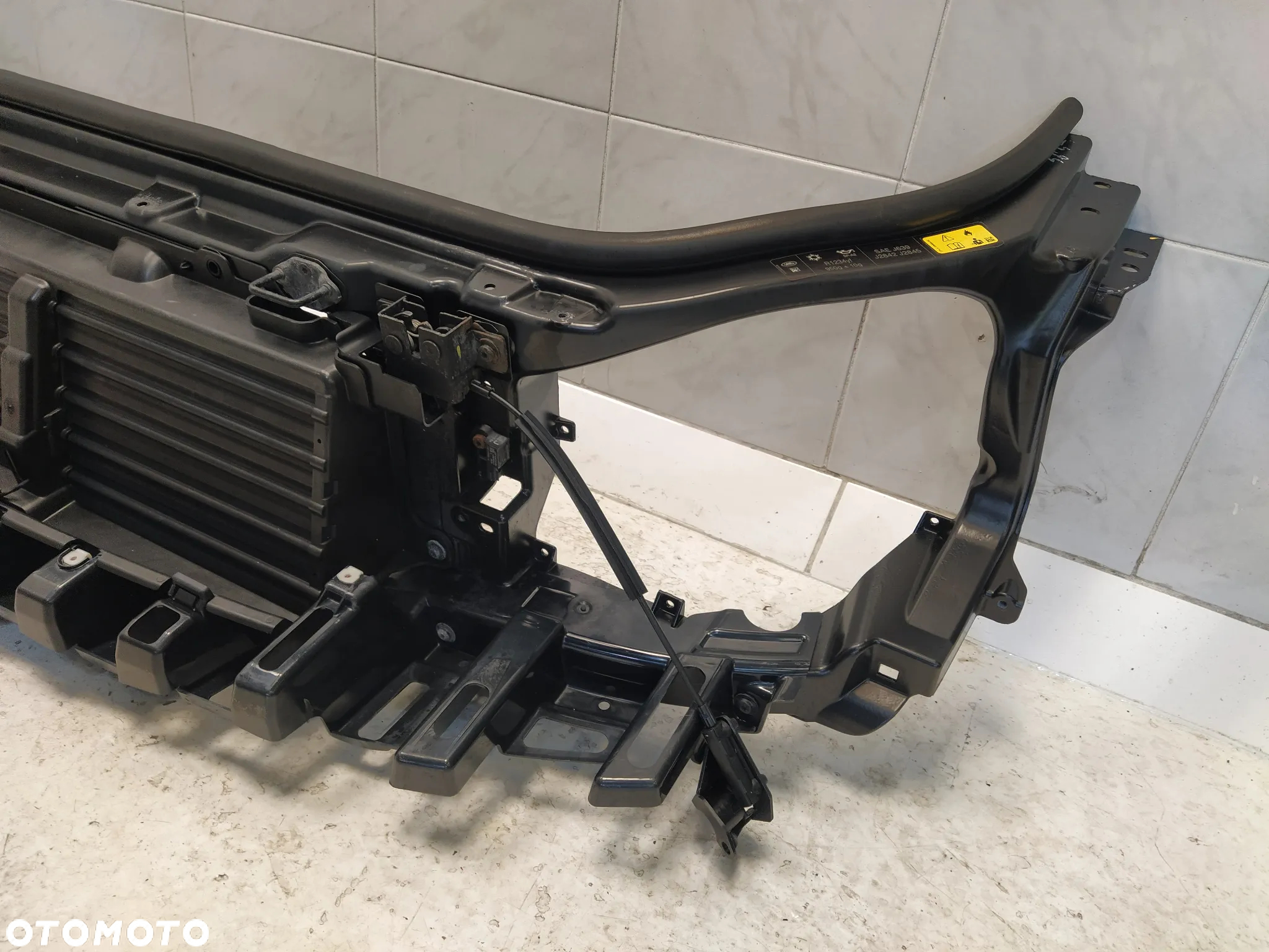 RANGE ROVER SPORT L494 PAS PRZEDNI WZMOCNIENIE ZAMKI LINKA MASKI CZUJNIKI ZDERZENIOWE TRĄBKA KLAKSON ROLETA ŻALUZJA KIEROWNICA POWIETRZA MOCOWANIE KOMPLET ORYGINAŁ - 6