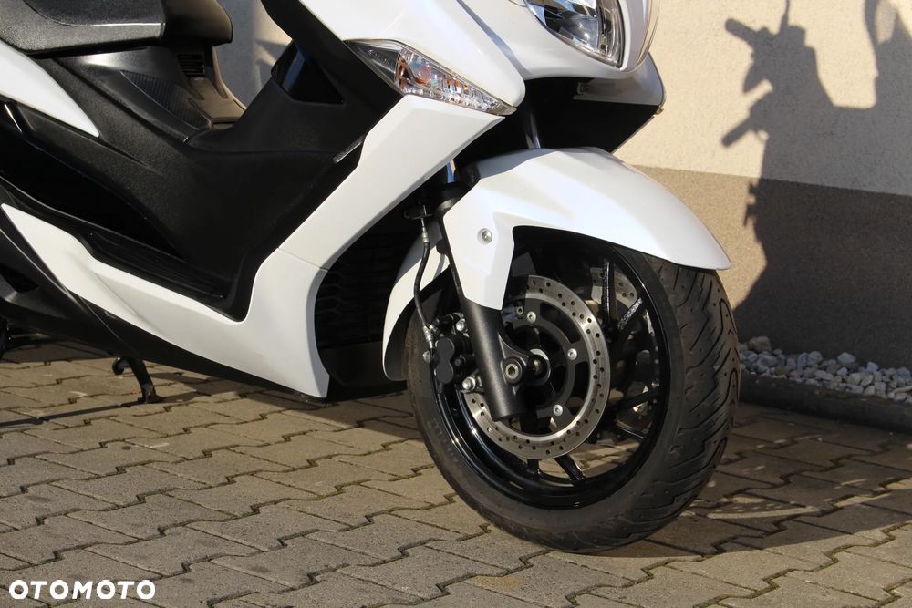 Suzuki Burgman - 12