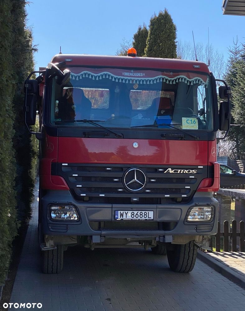 Mercedes-Benz Actros - 3