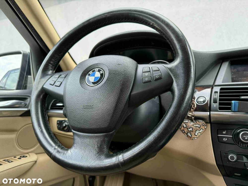 BMW X5 xDrive30i - 13