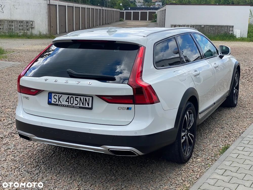 Volvo V90 D5 AWD Momentum - 4