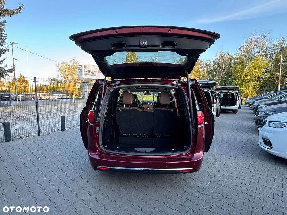 Chrysler Pacifica - 21