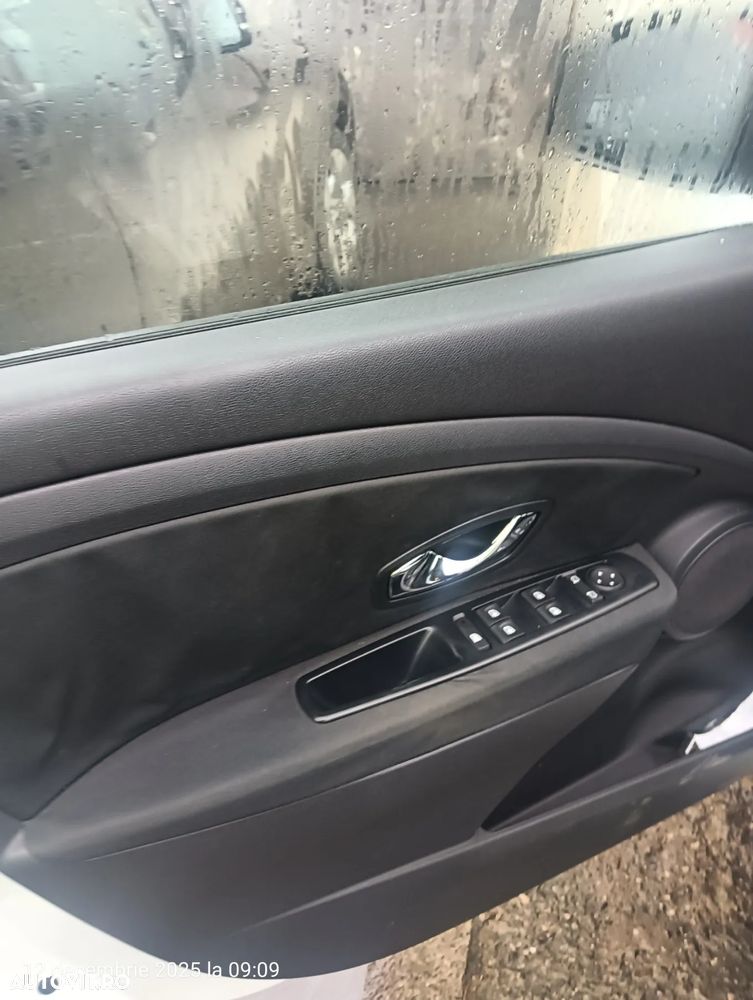 Renault Megane Sport Tourer 1.5 dCi GT Line - 12