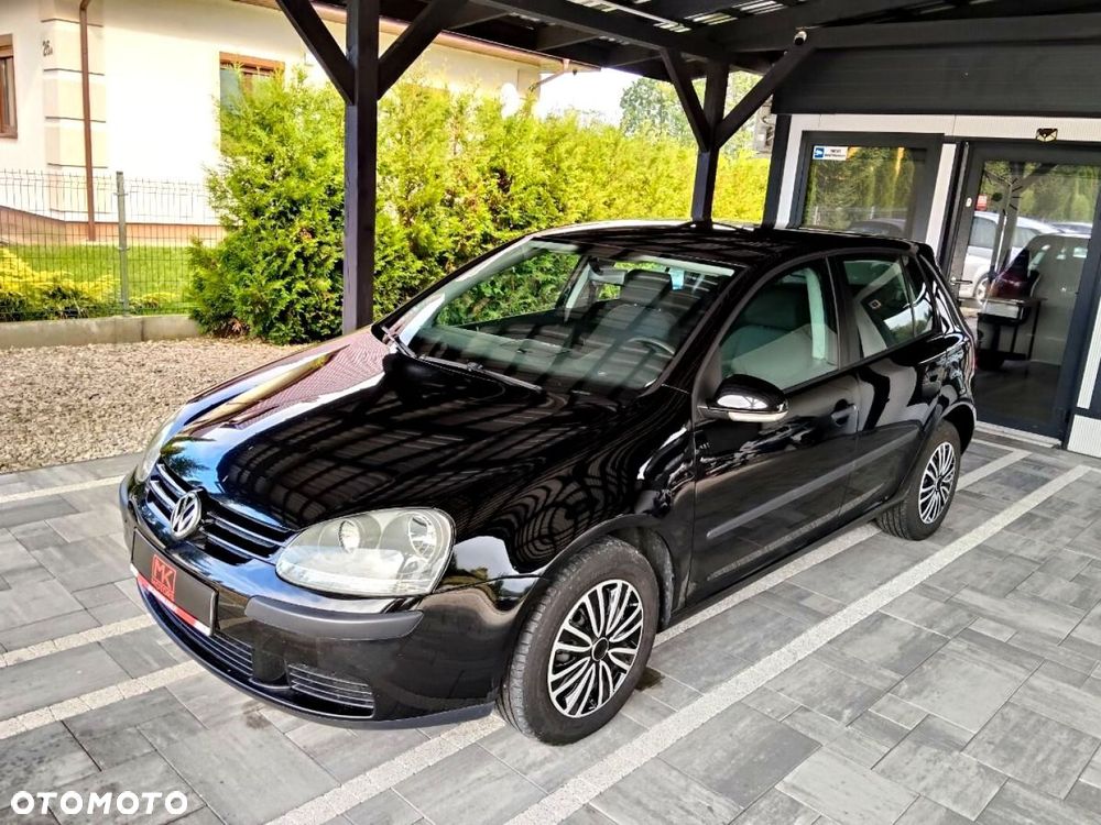 Volkswagen Golf - 1