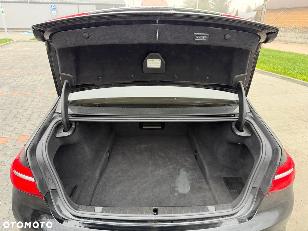 BMW Seria 7 740Li - 18