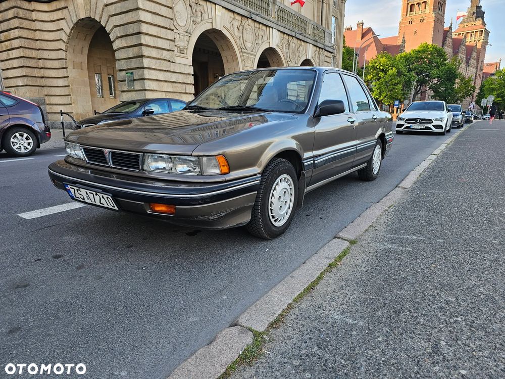 Mitsubishi Galant - 2