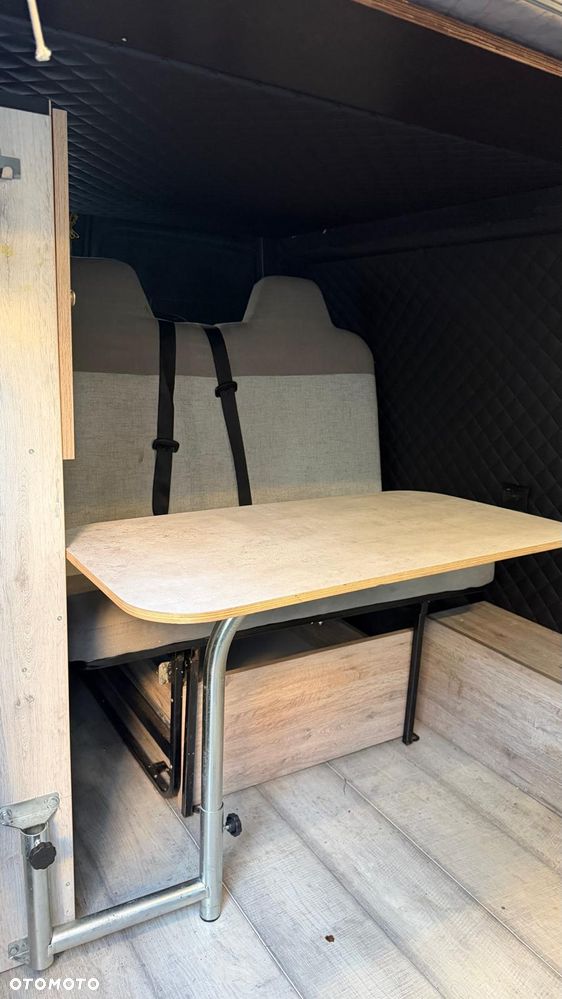 Volkswagen T5 - 21