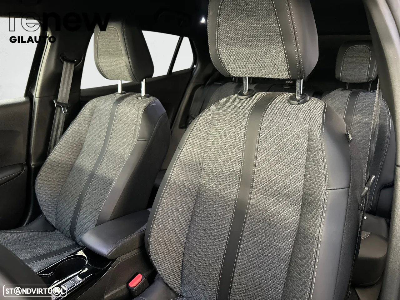 Peugeot 2008 1.5 BlueHDi Allure EAT8 - 14