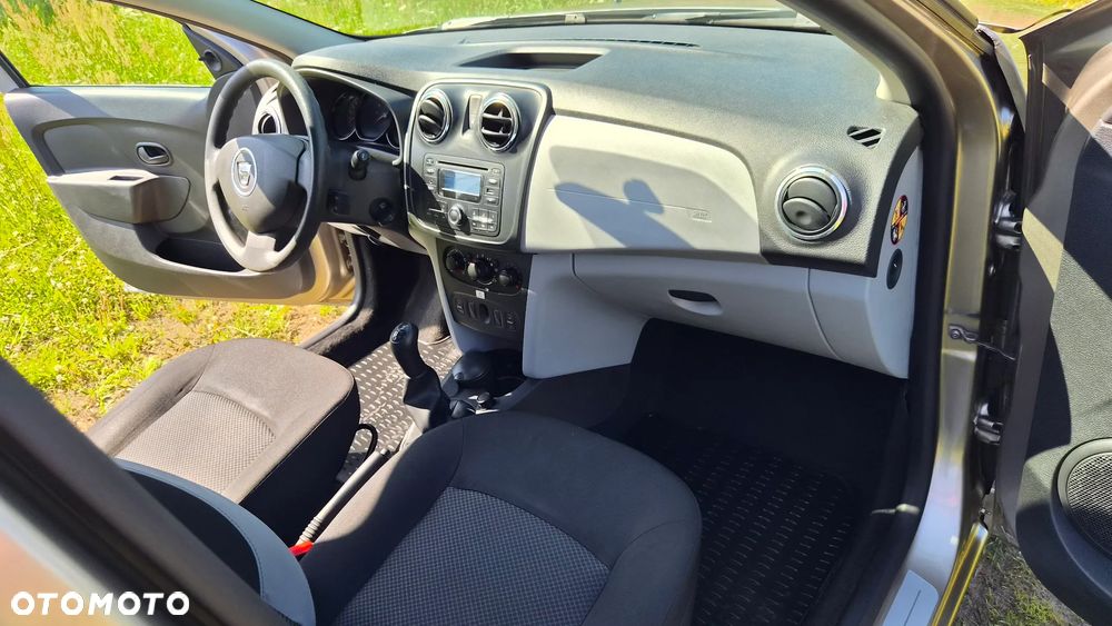 Dacia Logan 1.2 16V Access - 11