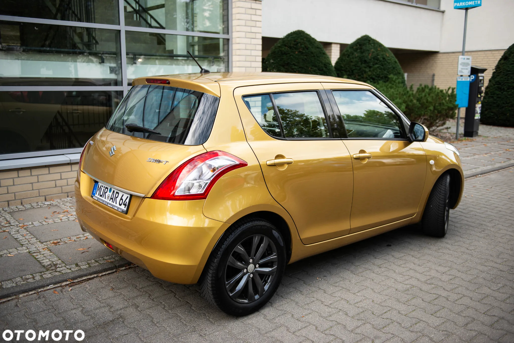 Suzuki Swift 1.2 Premium - 11
