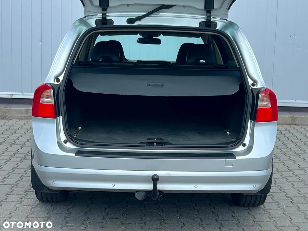 Volvo V70 D5 AWD Summum - 15
