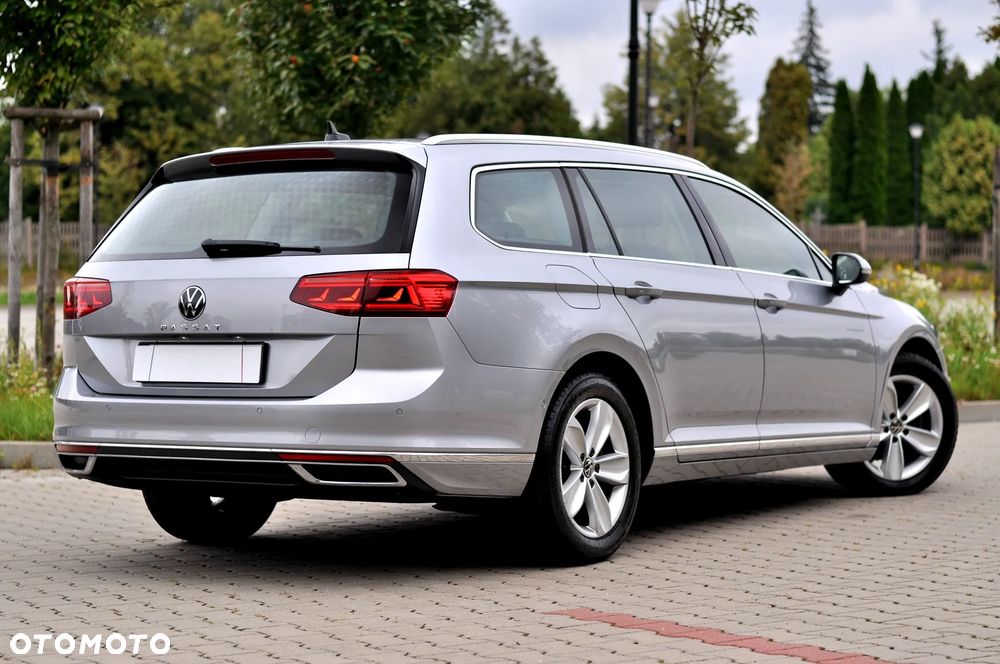 Volkswagen Passat 2.0 TDI EVO Elegance DSG - 9