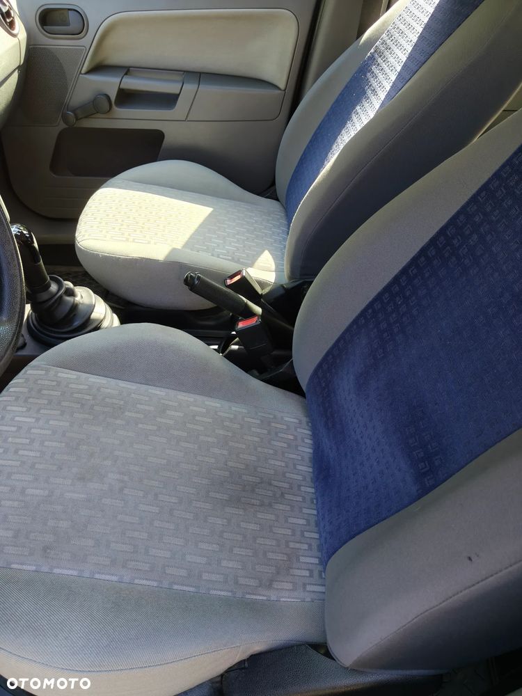 Ford Fusion 1.4 Ambiente - 13