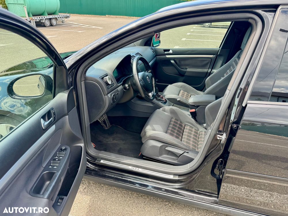 Volkswagen Golf 2.0 GTI DSG - 10