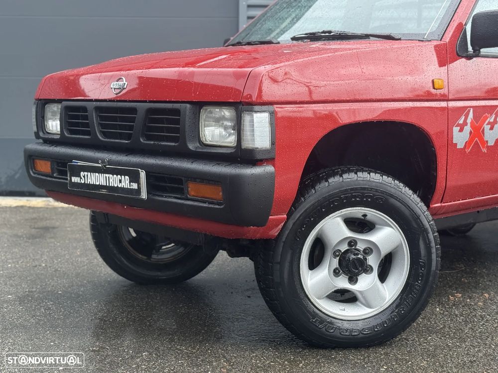 Nissan PICK-UP D21 TD 25 4X4 3 LUGARES - 19